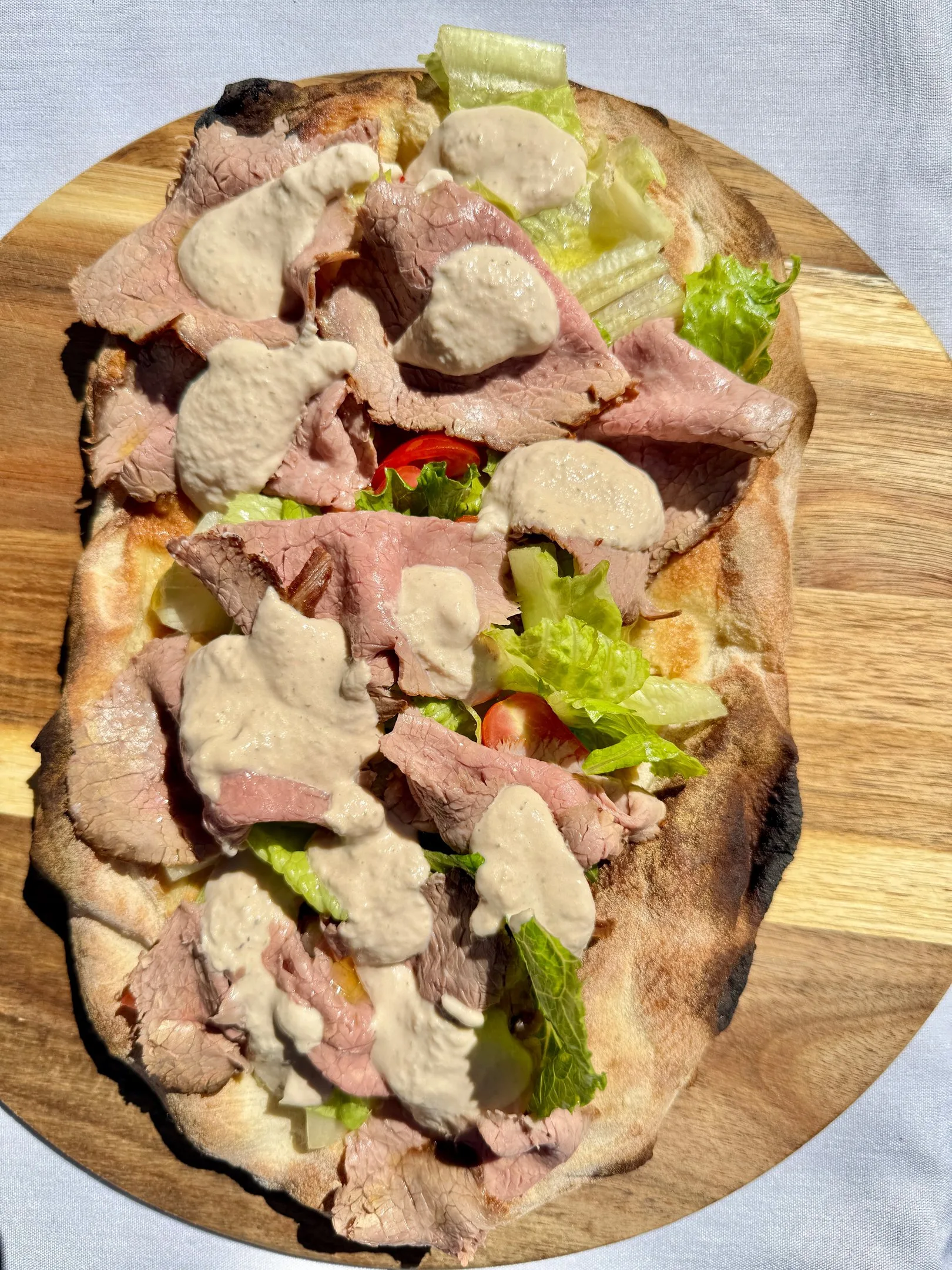 Davanti pinsa topped with roast beef